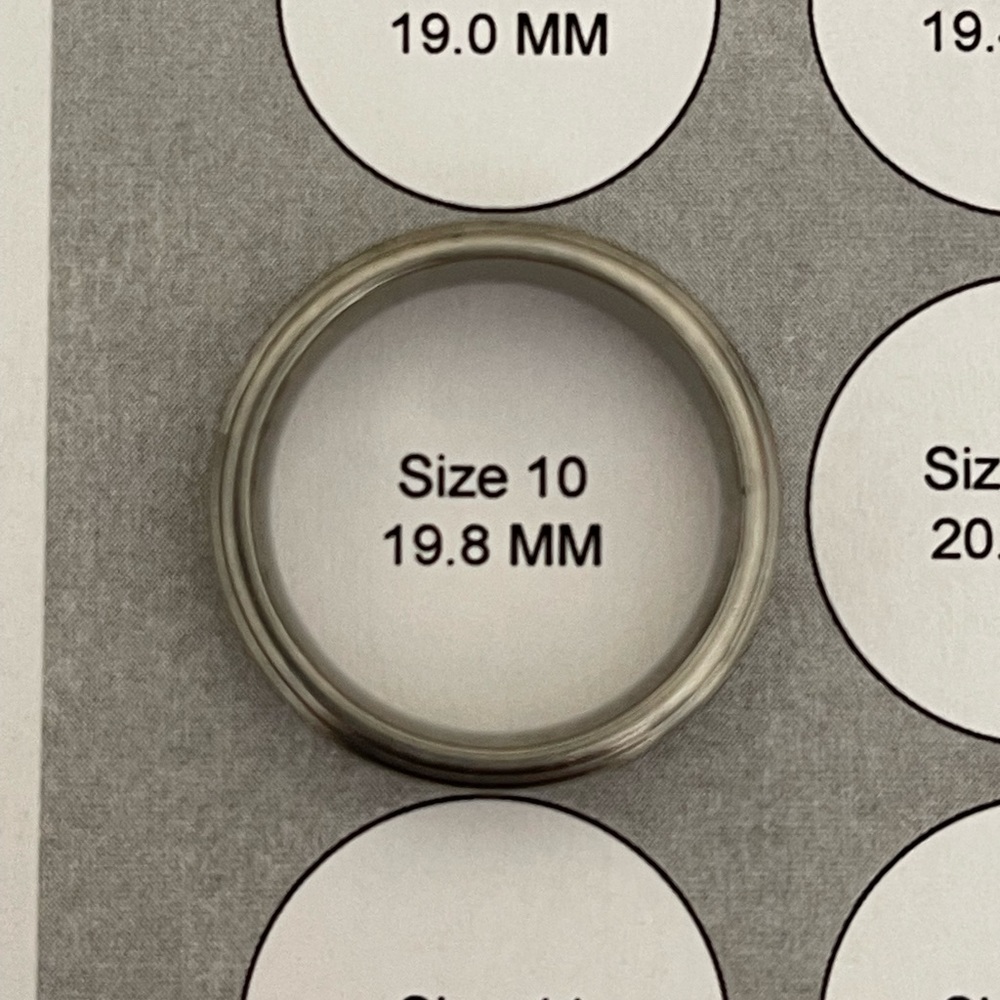 🔥🔥Mens ring made of titanium - Picture 2 of 4